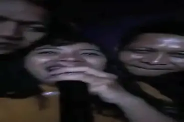 Cewek LC Dicium Om Om Di Room Karaoke Kost